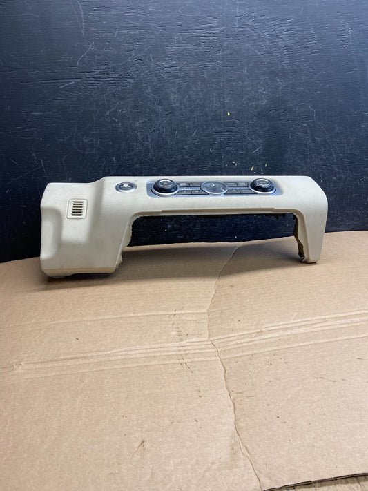 2010-2013 Land Rover Range Rover Radio Media Infotainment Controls AF1820 DG0