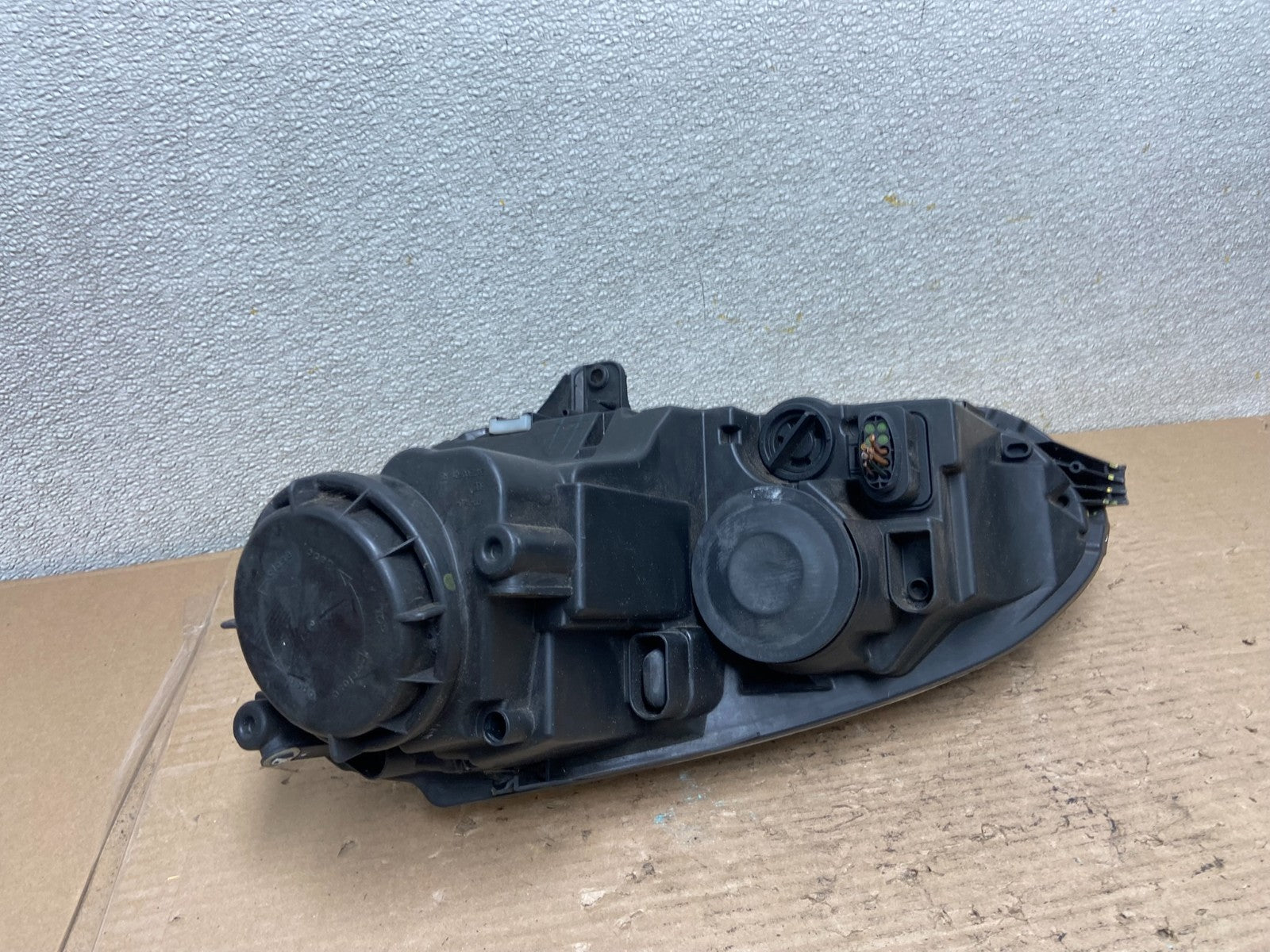 2005 - 2010 Volkswagen Jetta Right Passenger RH Side Headlight Halogen AA9532 DW5
