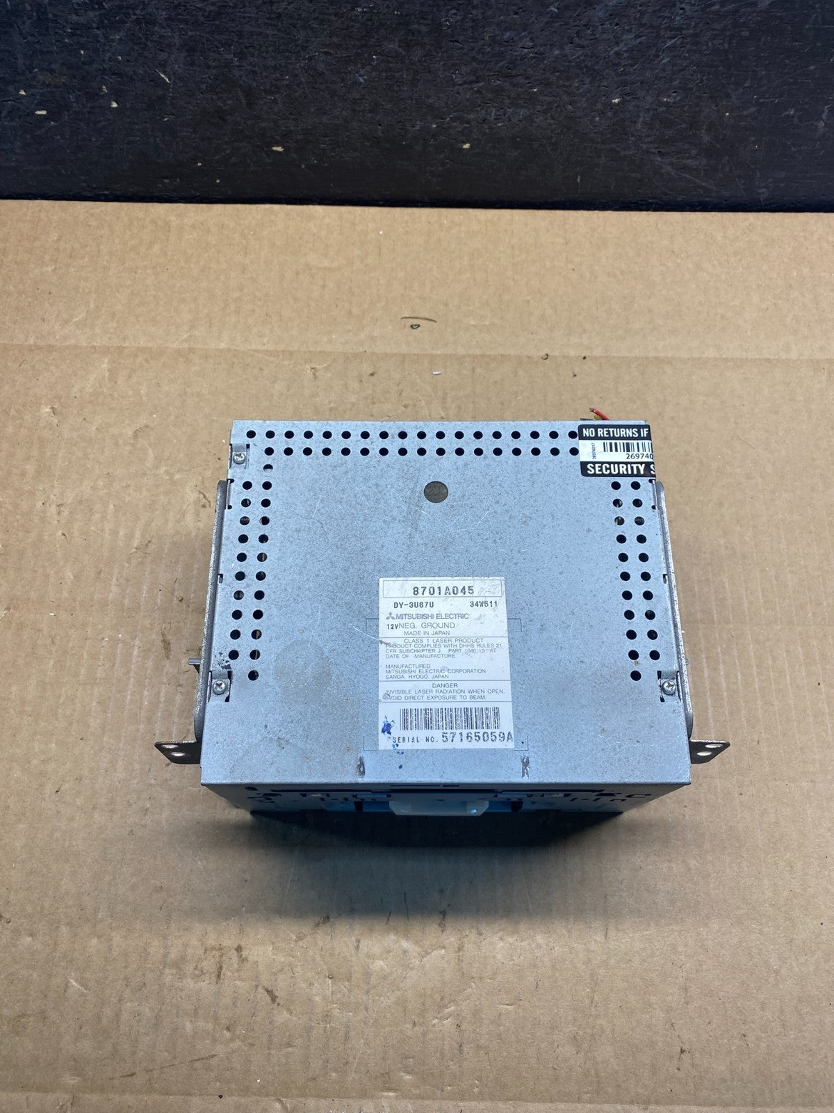 2006-2011 Mitsubishi Endeavor AM/FM/CD/MP3 Radio Head Unit Receiver AG9527 DG3