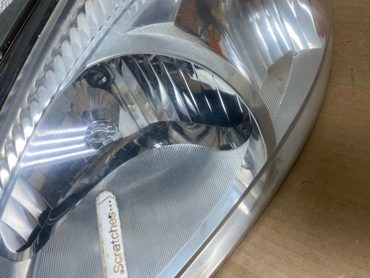2000 to 2007 Ford Taurus Left+Right Side Halogen Headlights AI8873 DW4