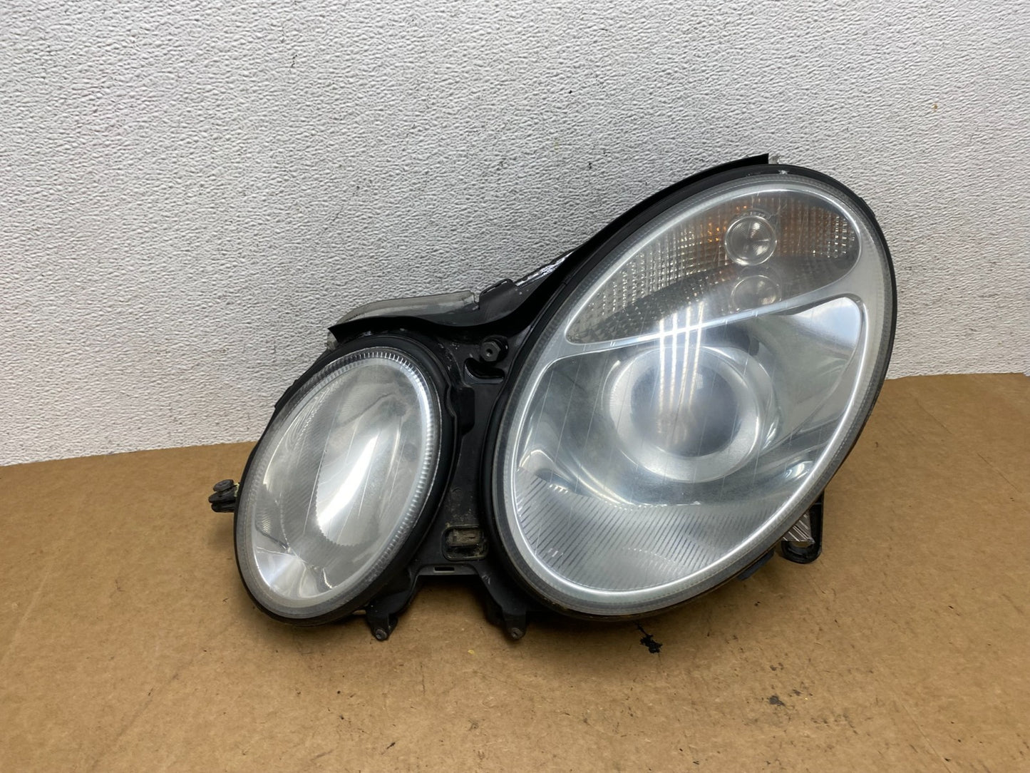 2003-2006 Mercedes E E320 E350 Left Driver Lh Side Halogen Headlight AE3262 DW0