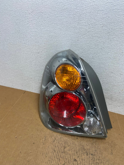 2002 2003 2004 Nissan Altima Tail Light Left Driver Lh Side AE0619 LK0