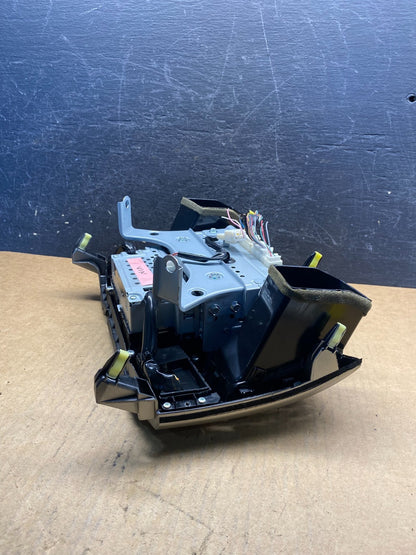 2006 to 2007 Lexus RX400H Radio Navigation Screen Climate Control AH5043 DG2
