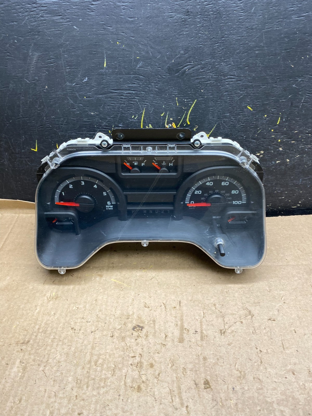 2014  Ford E150 E250  VAN Gauge Speedometer Cluster z1794 DG0