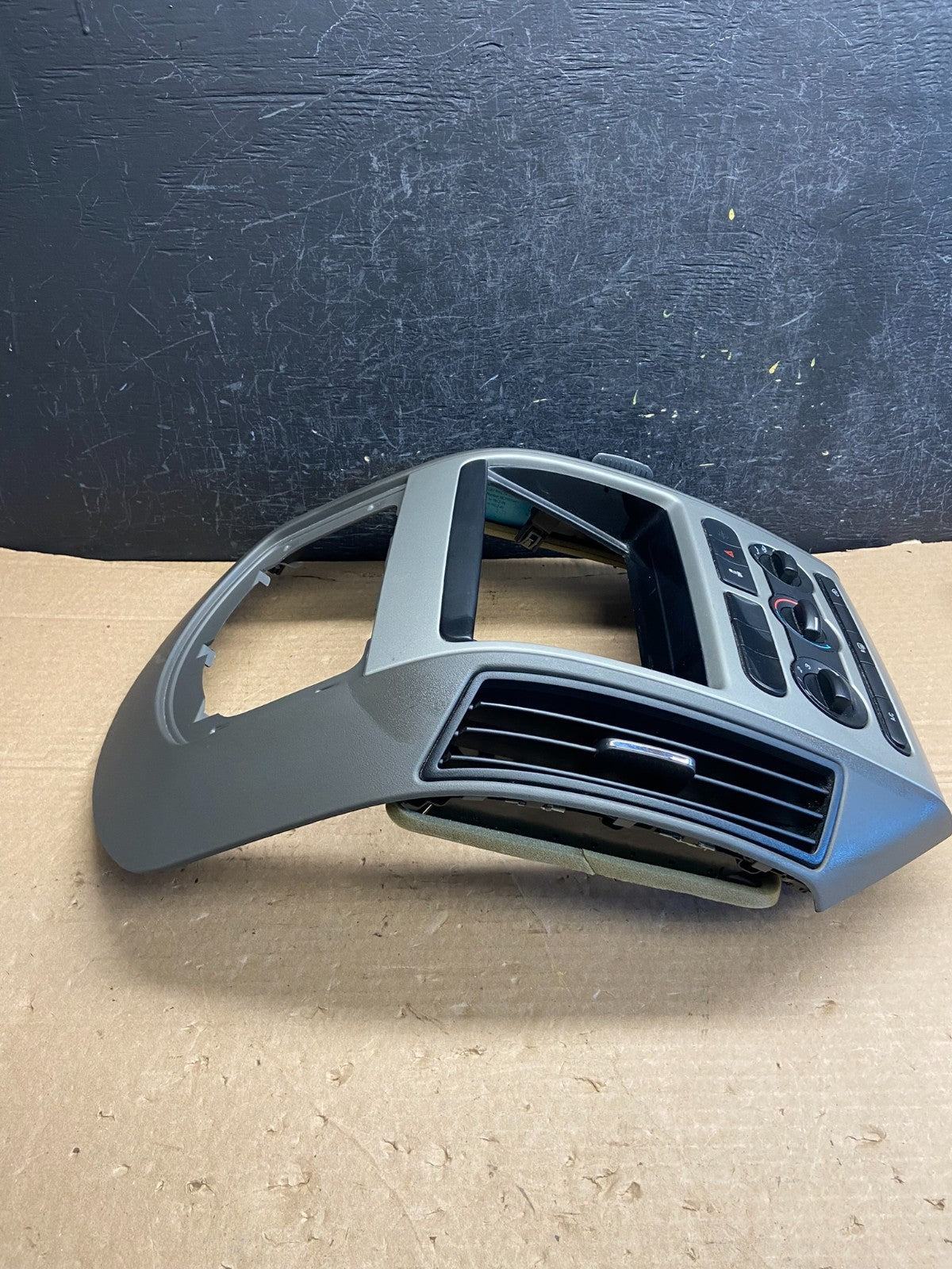 2007 - 2010 Ford Edge Heater Climate Control Radio Control Dash Bezel af2574 DG3