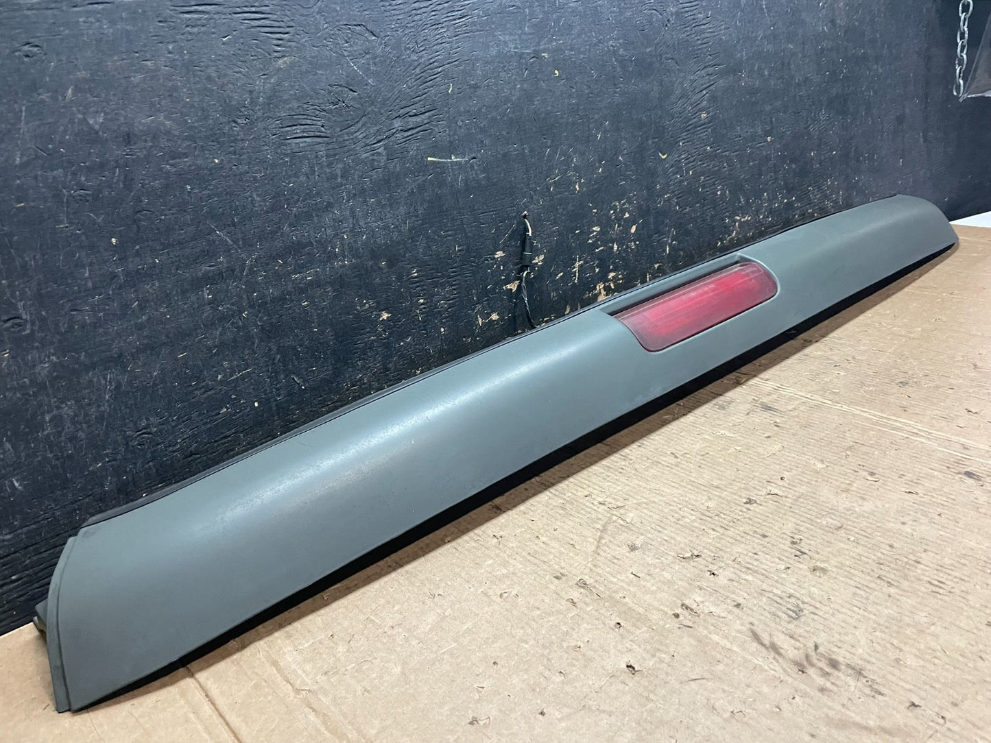 1996 to 2002 Chevrolet Express 3rd Third Brake Light Trim Spoiler Z8108 DG2