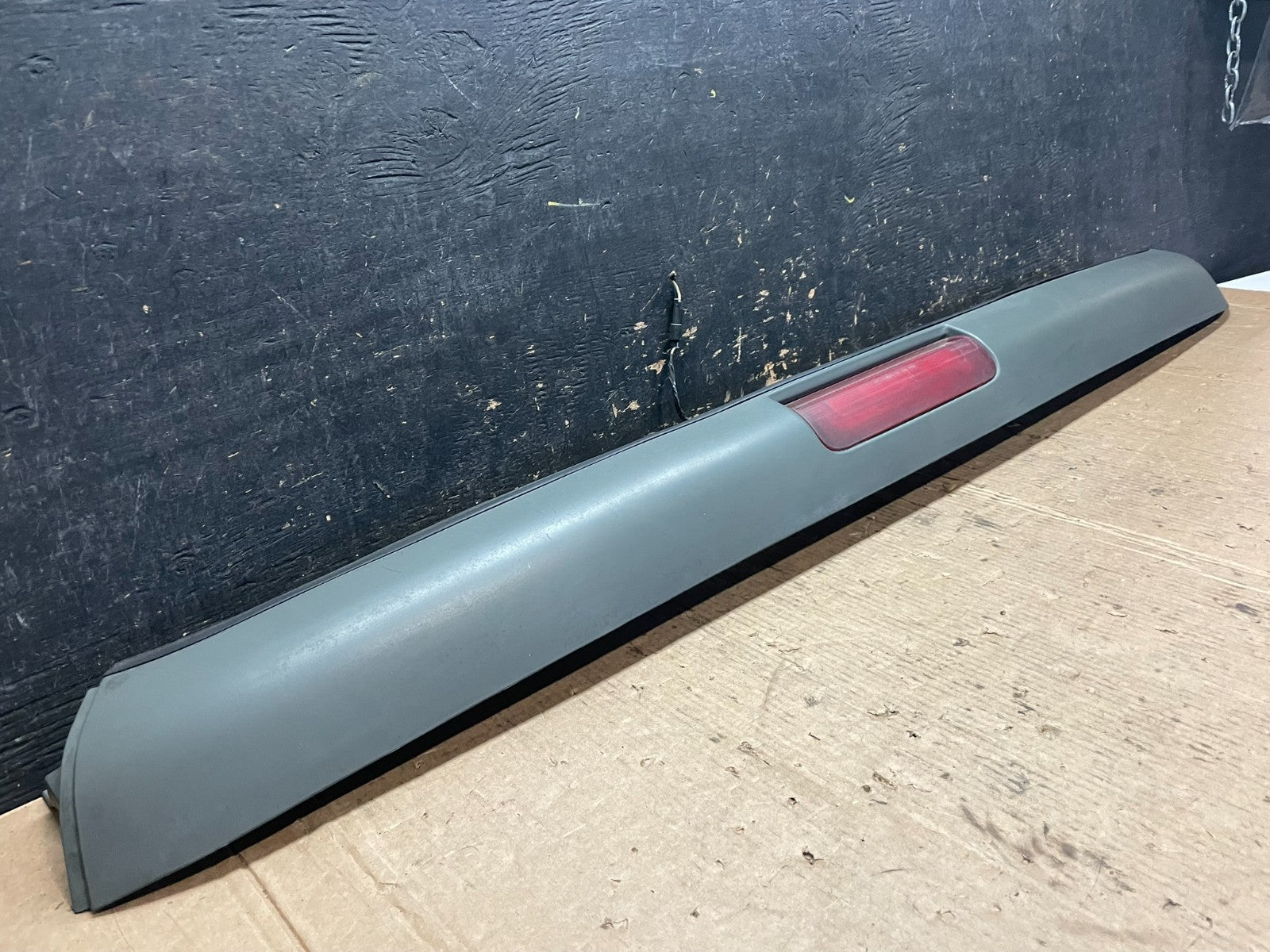 1996 to 2002 Chevrolet Express 3rd Third Brake Light Trim Spoiler Z8108 DG2