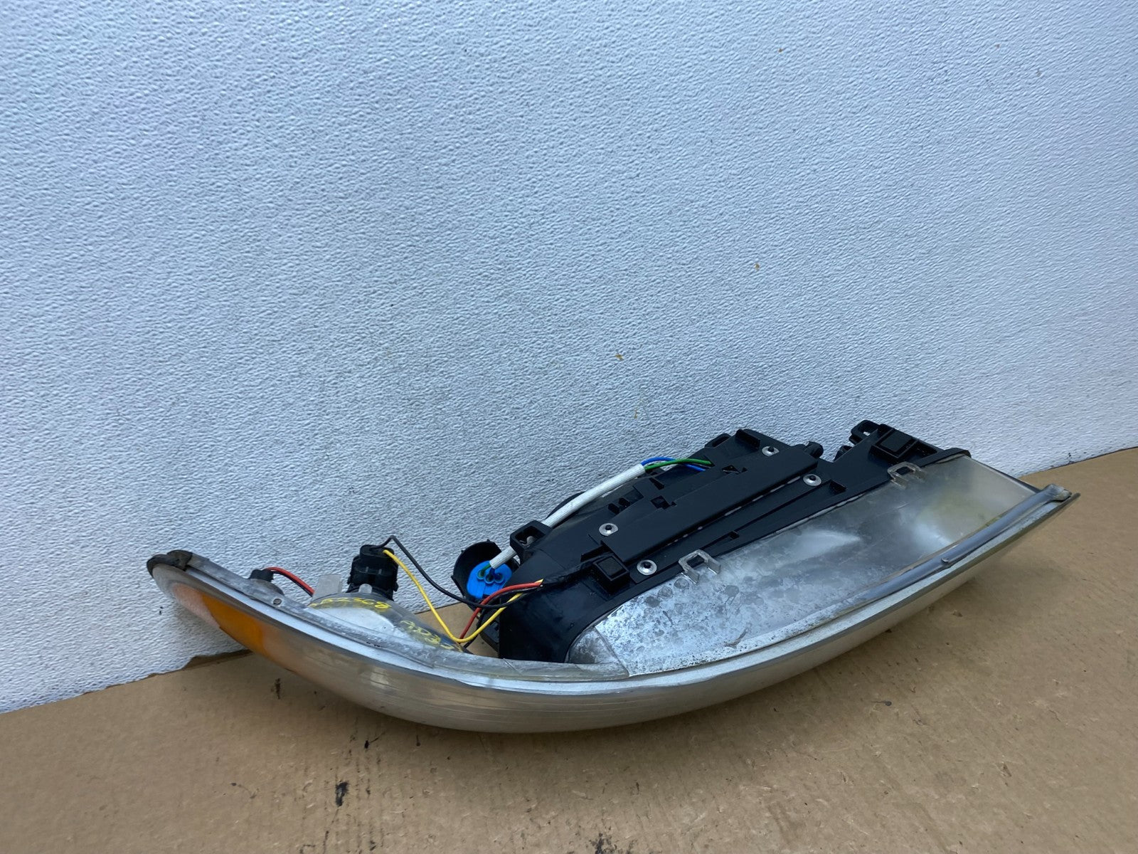 1999-2001 Lincoln & Town Car Left Driver LH Headlight Halogen AG2368 DW9