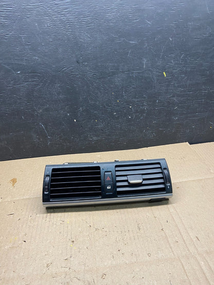 2007 to 2013 BMW X5 X6 Center Console Dash Air Vent i4996 DG10