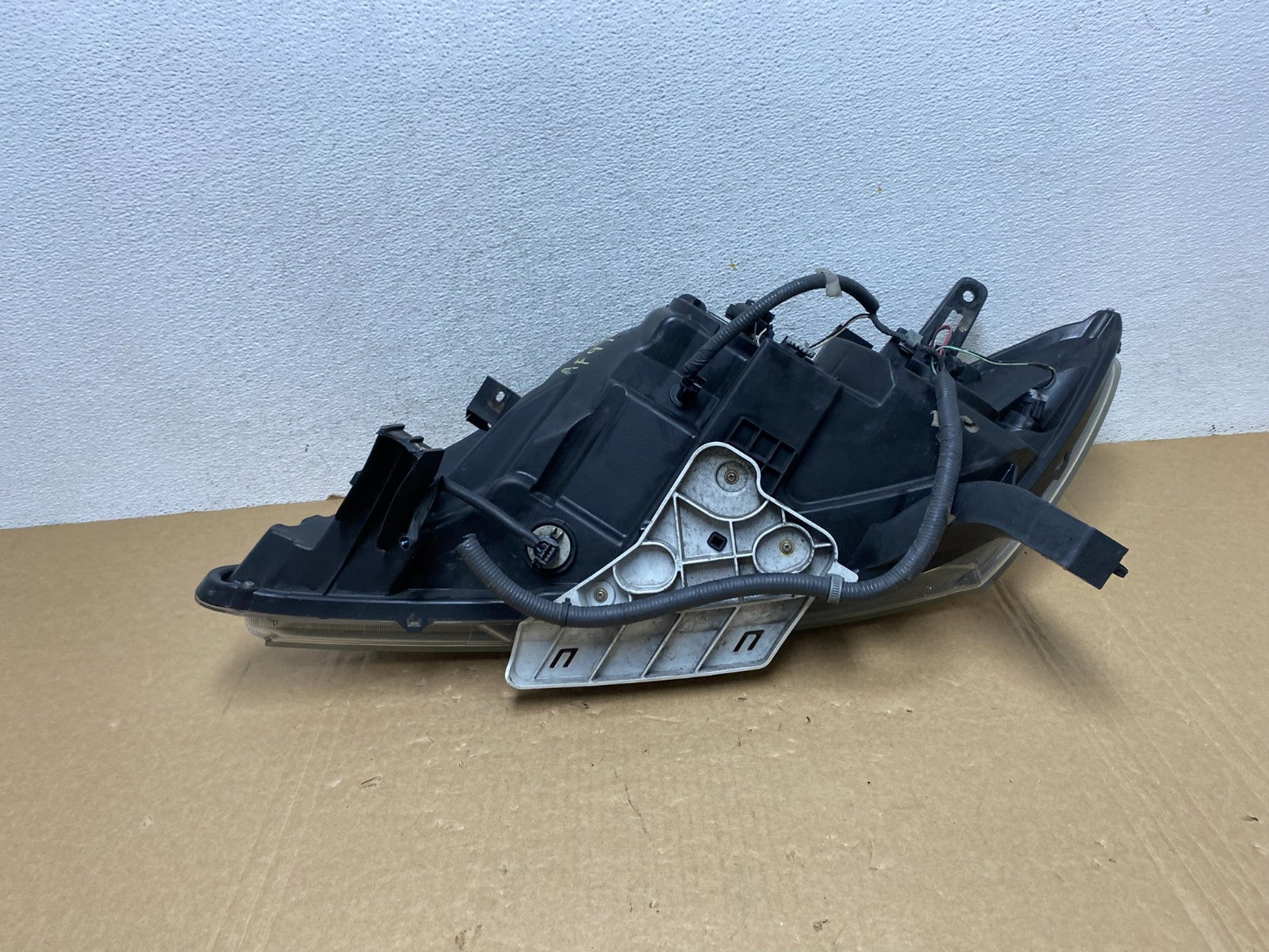 2013 to 2016 Nissan Pathfinder Right Passenger RH Side Headlight AF9954 DW8