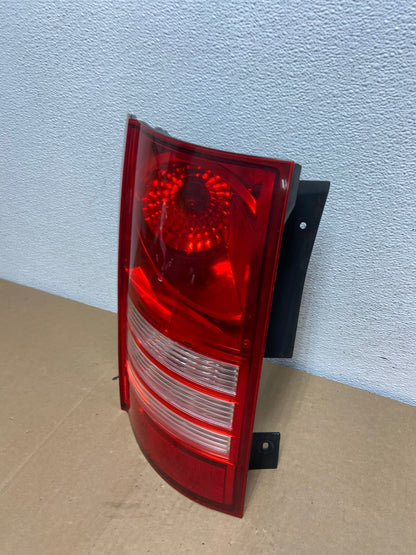 2008-2010 Chrysler Town and Country Left Driver Tail Light Oem AC5590 LK1