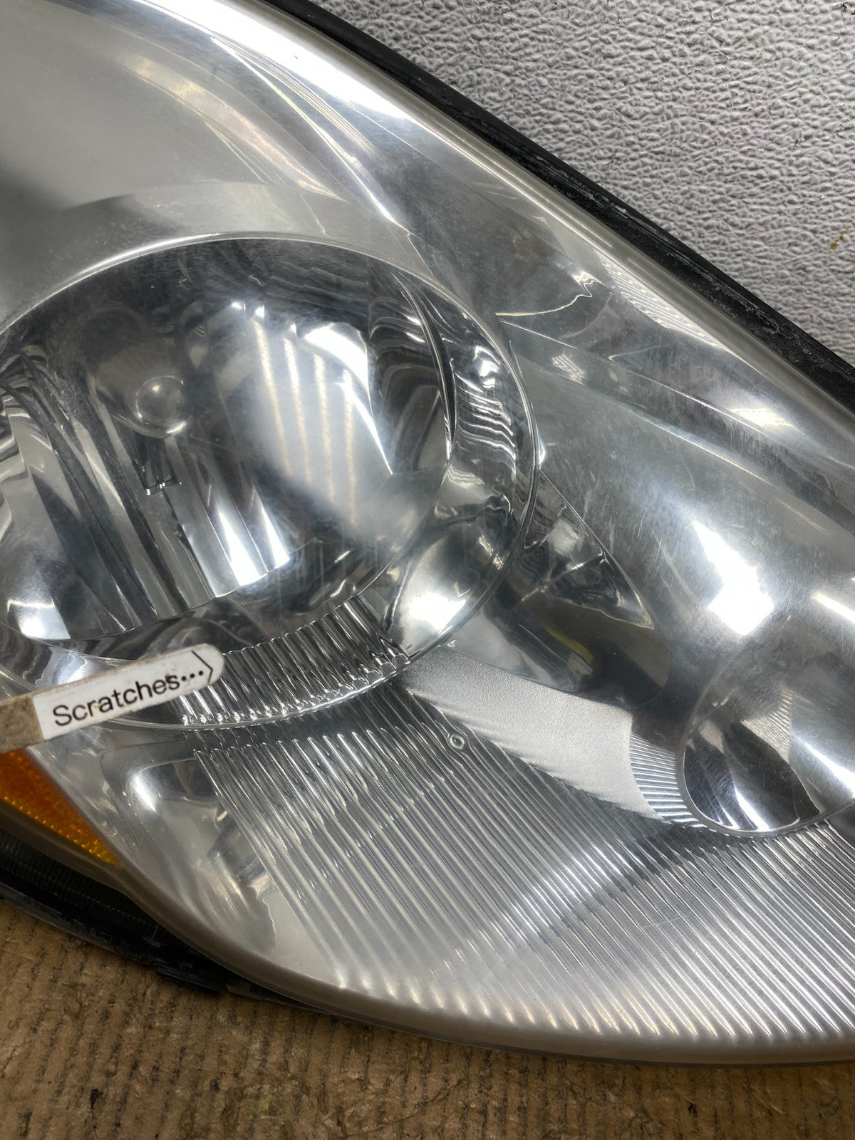 2006 to 2010 Toyota Sienna Right Passenger Rh Side Headlight Halogen AE1418 DW3