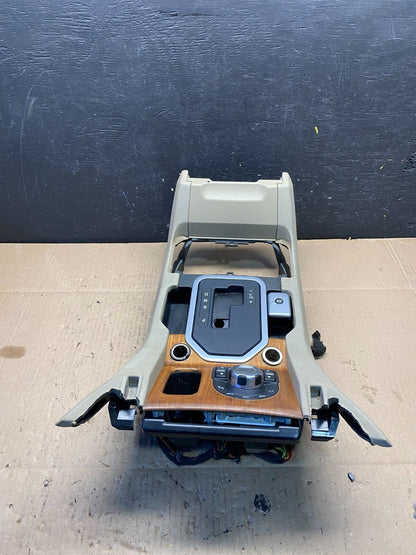 2010-2013 Land Rover Lr4 Center Console Audio Control Switch Shifter Trim M65923