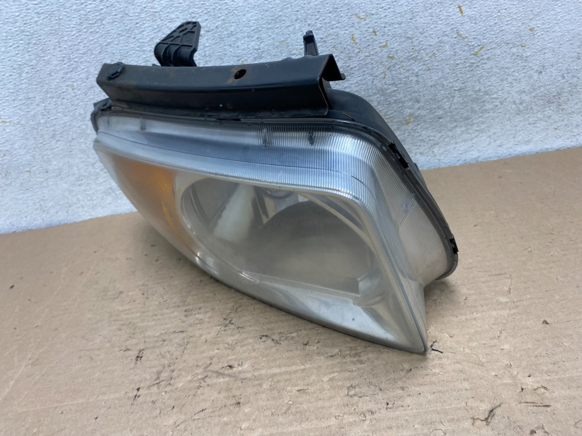 2003 to 2006 Honda Element Right Passenger Rh Side Headlight AI0960 DW1