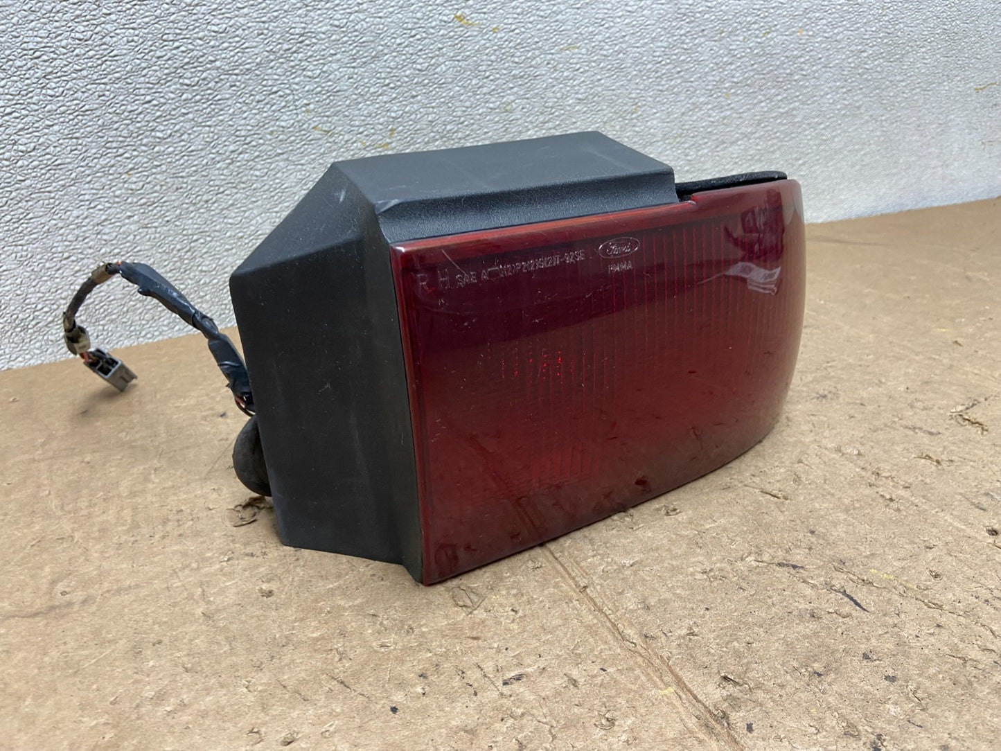 1993 to 1995 Mercury Sable RH Right Passenger Side Tail Light Sedan AA40932