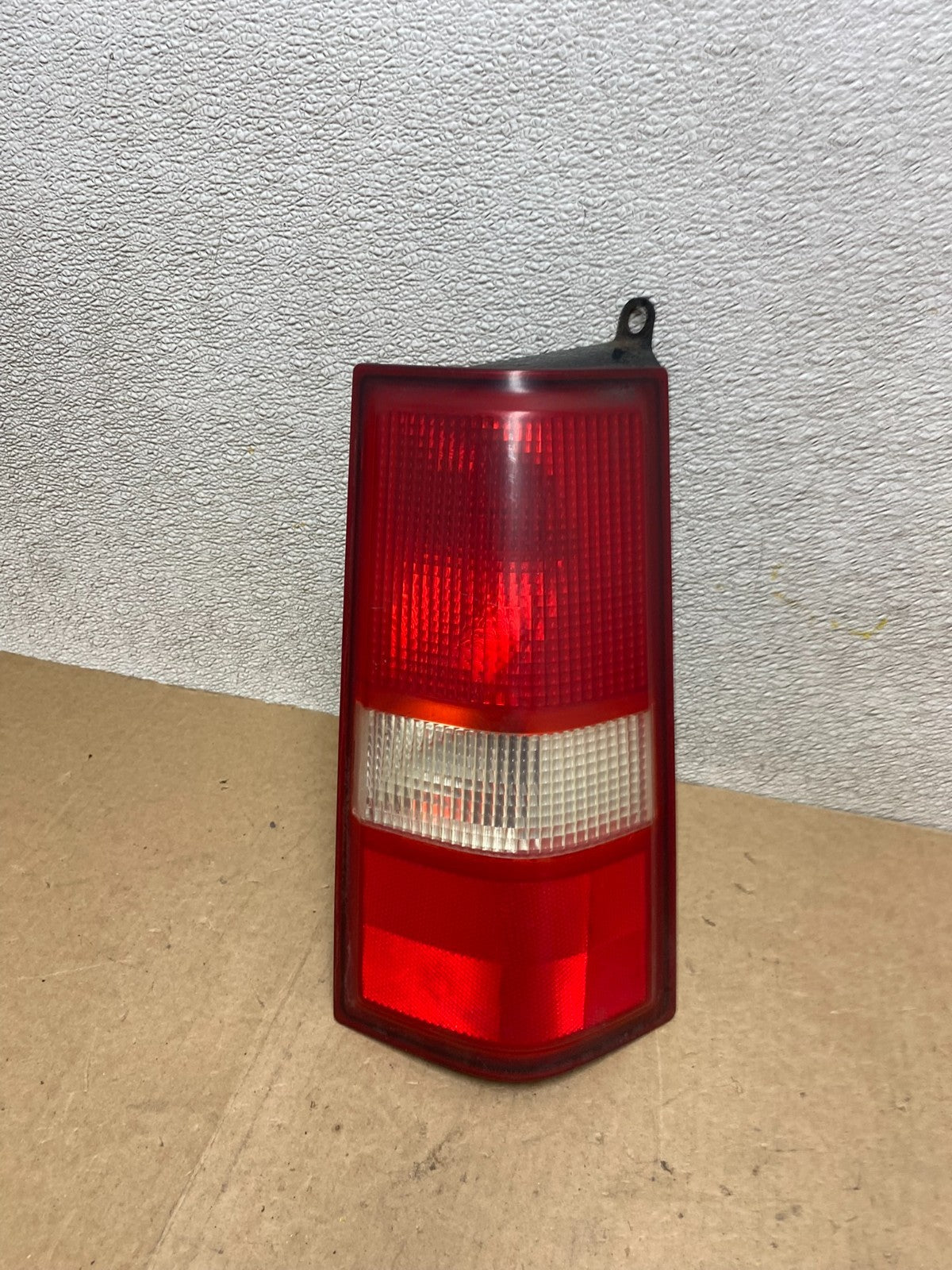 2003 2017 Chevrolet Express 1500 2500 3500 Right Passenger Tail Light W8531 DW0