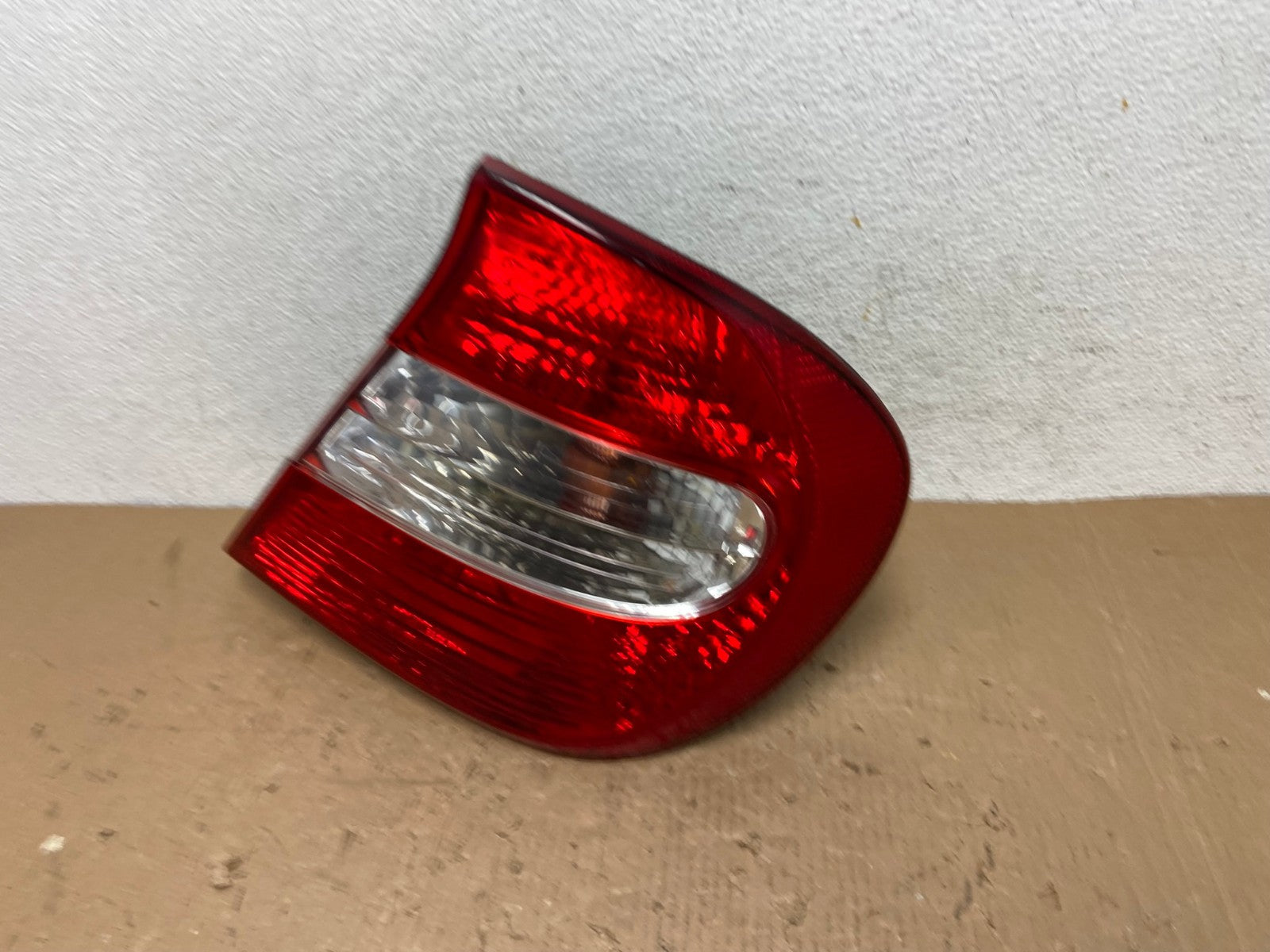 2002 2003 2004 Toyota Camry Tail Light Right Passenger Rh Side AD8772 LK1
