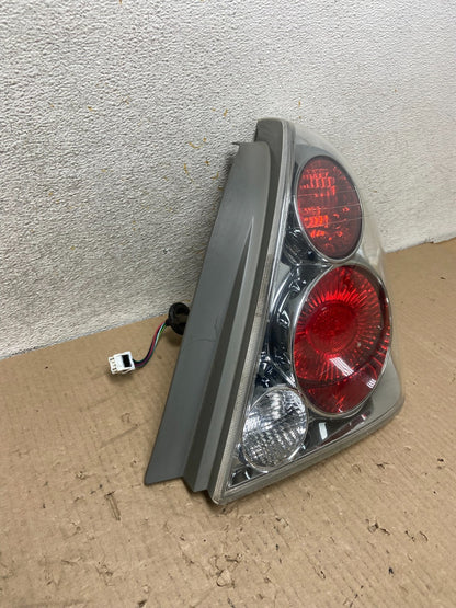 2005 to 2006 Nissan Altima Tail Light Right Passenger RH Side AJ1807 LK2