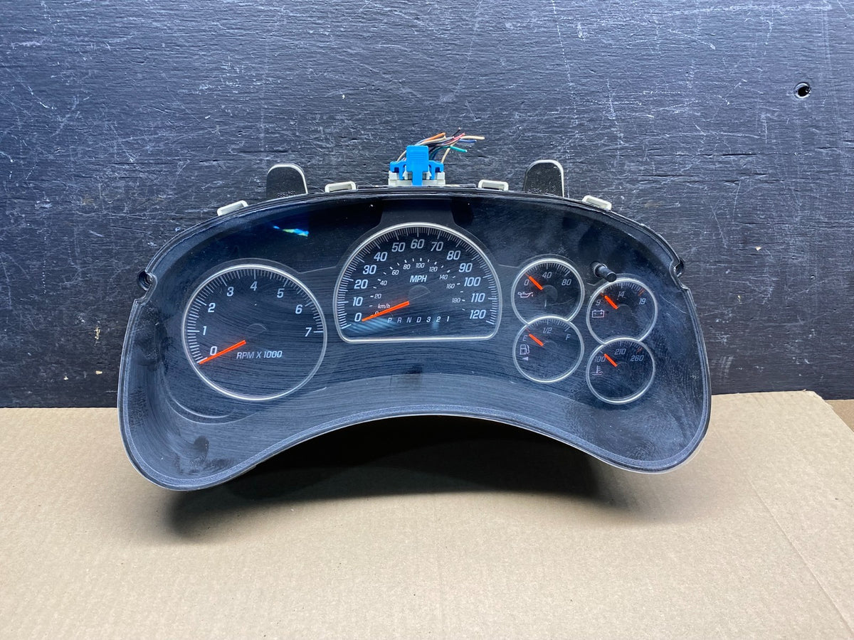 2006 - 2009 GMC Envoy Speedometer Cluster Gauge AI4932 DG0