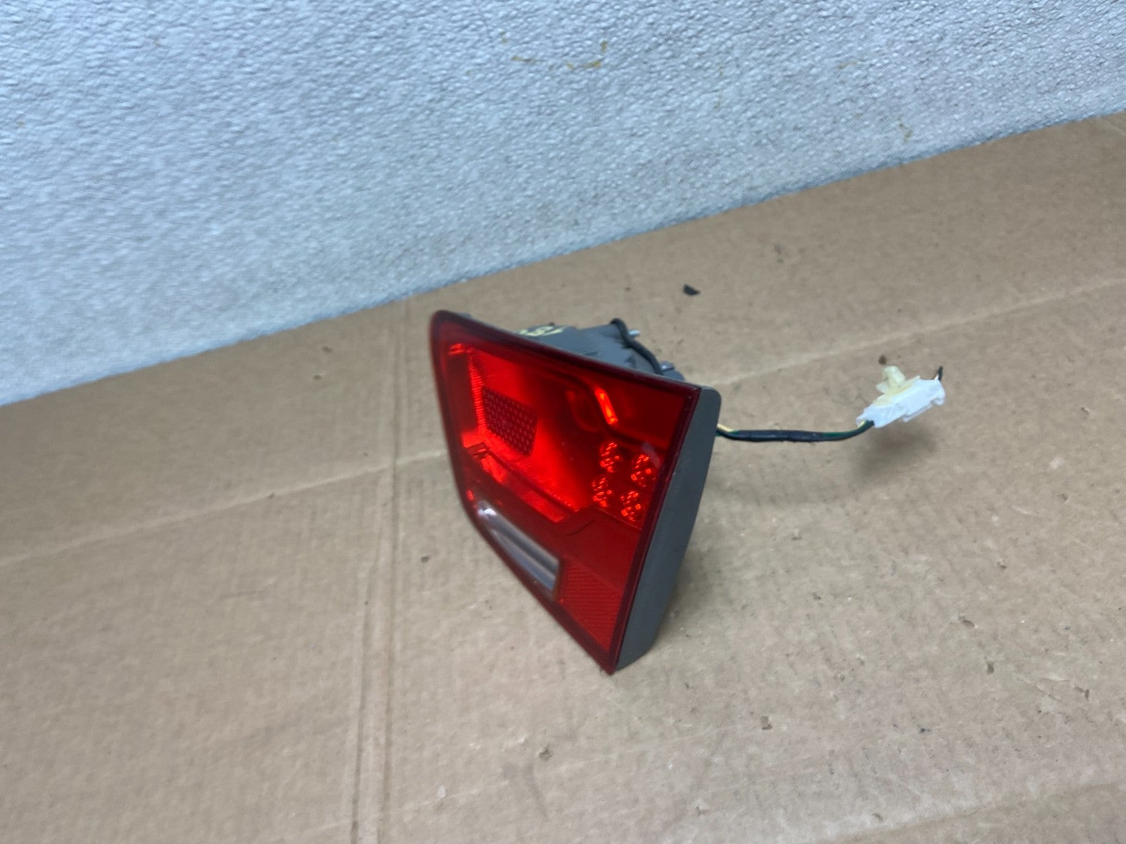 2010 to 2013 Kia Forte Right Passenger RH Side Tail Light Inner Oem Y8479 DW1