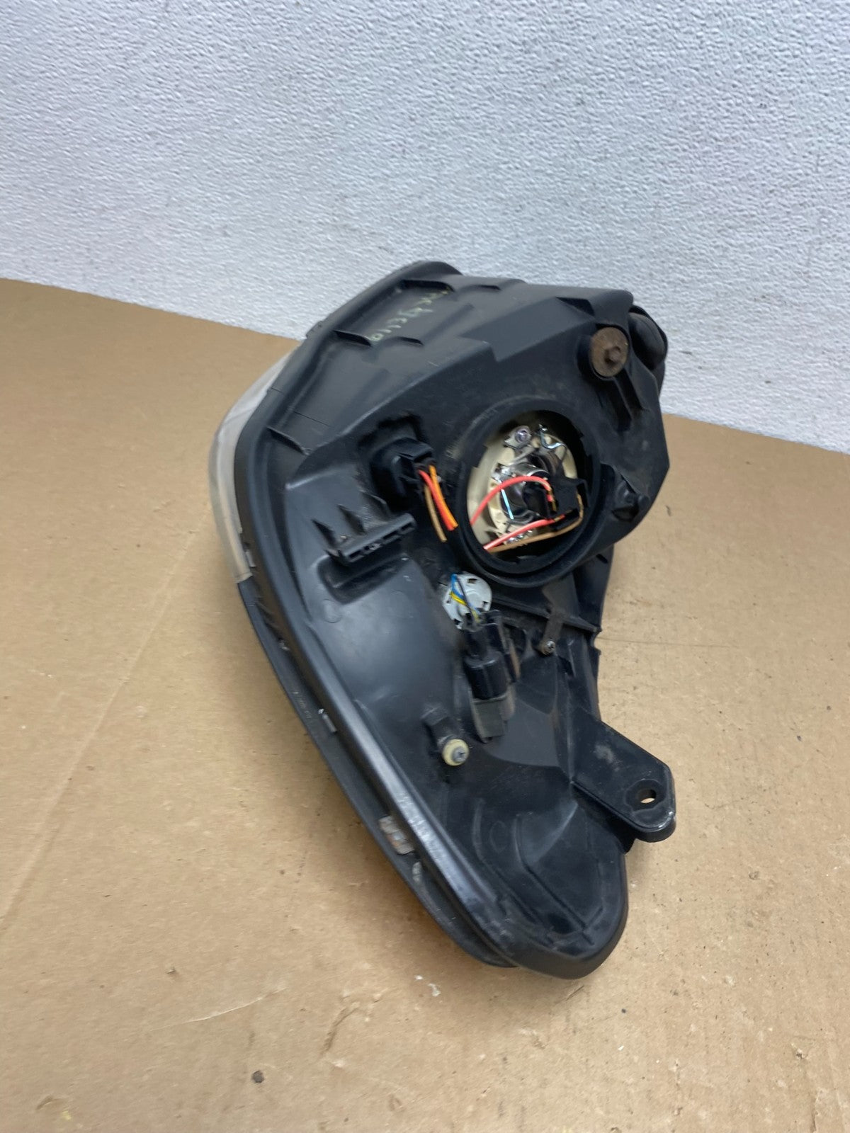 2006 to 2011 Hyundai Accent Sedan Right Passenger Halogen Headlight AC5649 DW6