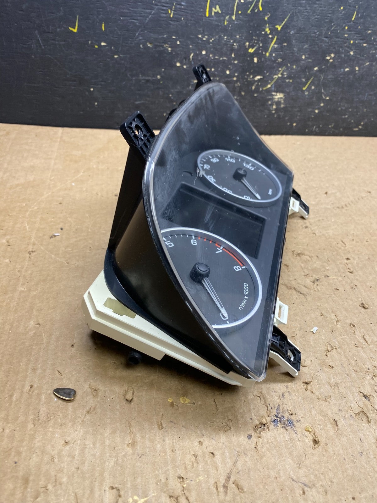 2010 2013  Land Rover Range Rover Sport Speedometer Cluster Gauge Oem Z4371  DG2