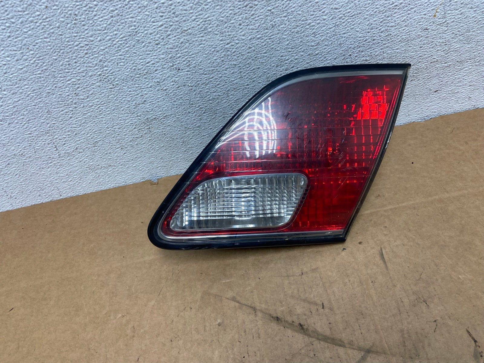 2002 2004 Lexus Es300 Es330 Right Passenger Inner Tail Light AD5994 LK0