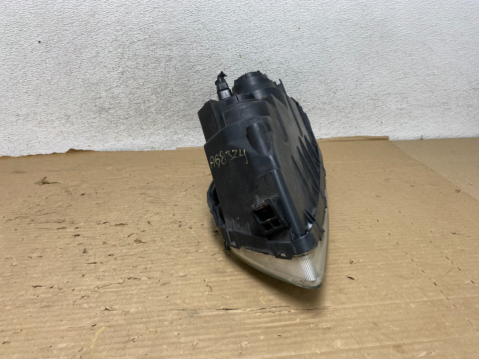 2006-2008 Hyundai Sonata Right Passenger Rh Side Headlight Halogen AG8324 DW6