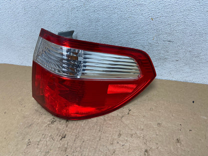 2005 2006 2007 Honda Odyssey Right Passenger RH Side Tail Light AF8262 LK1
