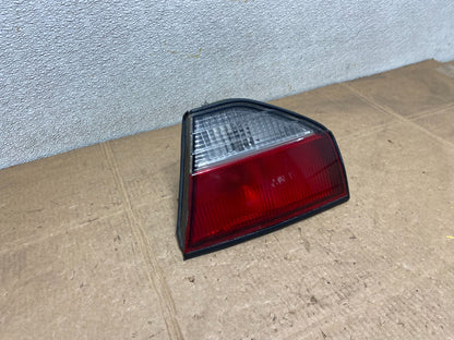 1997 to 1998 Mitsubishi Galant Right Passenger RH Inner Tail Light Oem y5952 DG2