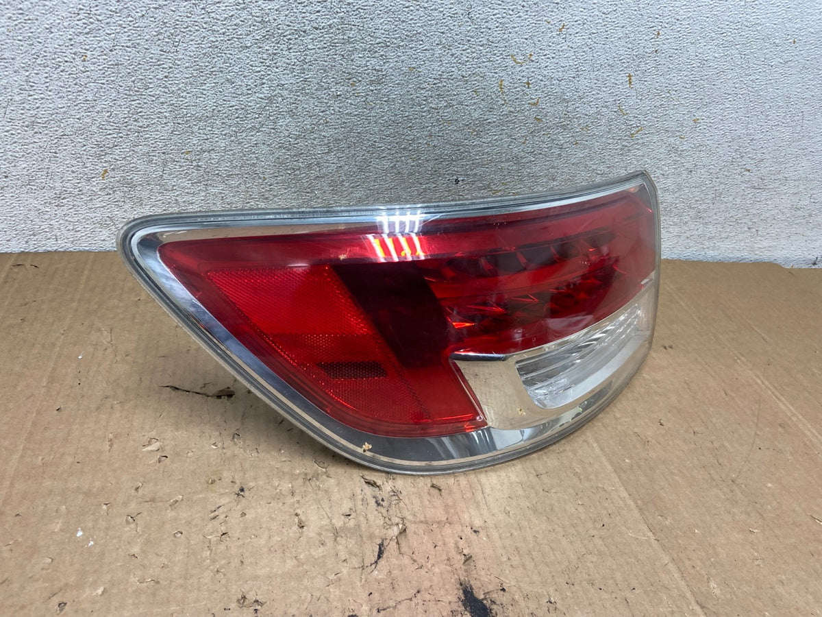 2007 - 2009 Mazda CX-9 Tail Light Left Driver LH Side AI9089 LK2