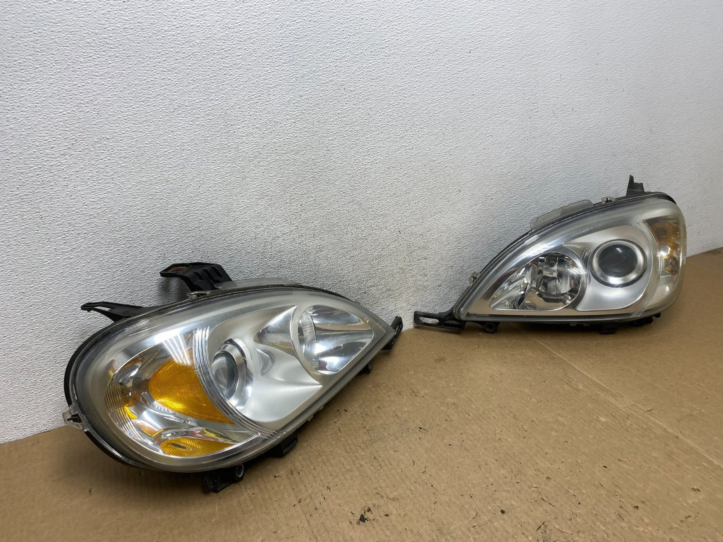 2002 - 2005 Mercedes ML ML350 ML500 Left+Right Side Halogen Headlights AF9824 DW2