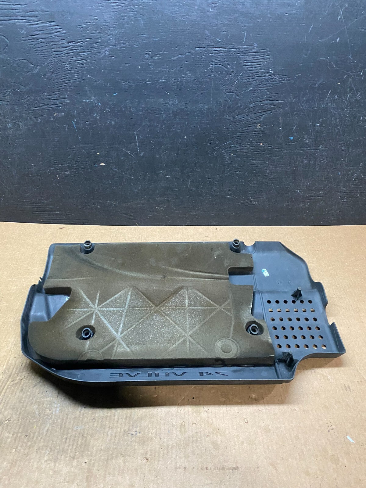 2004 2005 2006 Chrysler Pacifica 3.5L Engine Cover Motor H4697 DG14