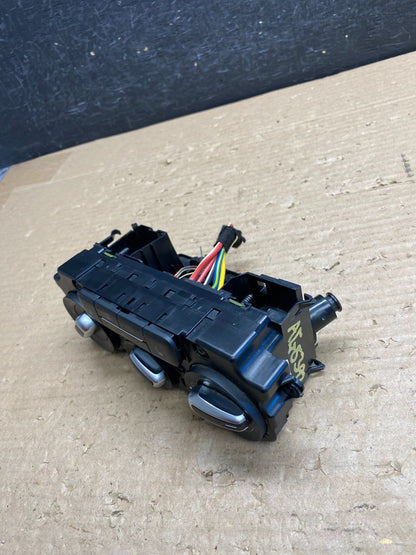 2011 - 2014 Volkswagen Jetta Center Climate Control Panel AC Heater ag8392 DG2