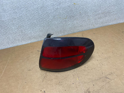1998 to 1999 Ford Taurus Wagon Right Passenger RH Side Tail Light OEM X4987 DW0
