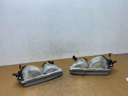 2000 to 2001 Toyota Camry Front Left+Right Side Headlights AE2845 DW8
