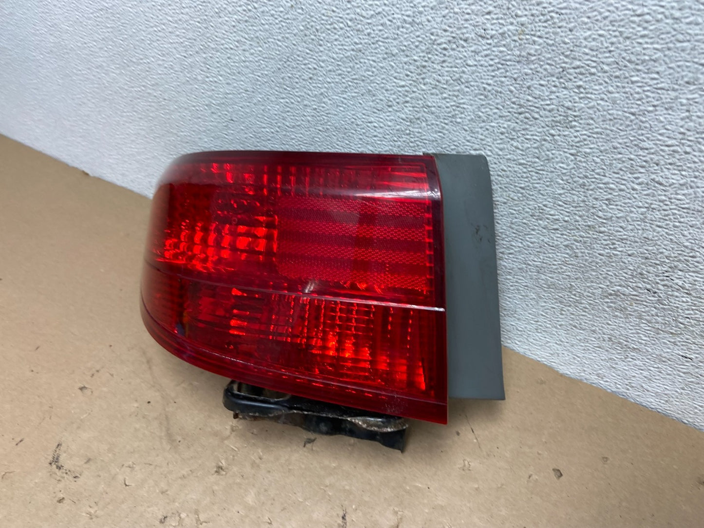 2005 Honda Accord Left Driver Lh Side Tail Light AG43601