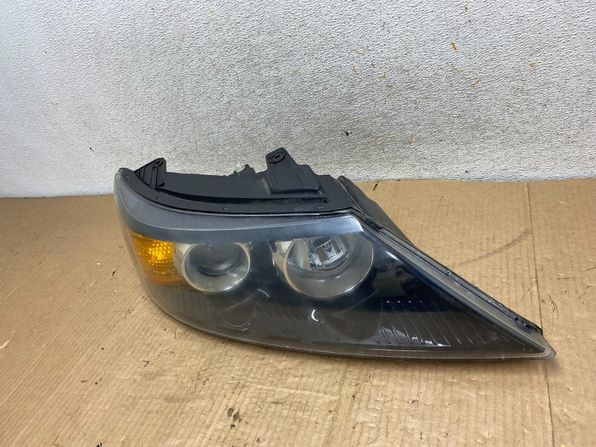 2011 to 2013 Kia Sorento Right Passenger RH Side Headlight Halogen AI8105 DW1