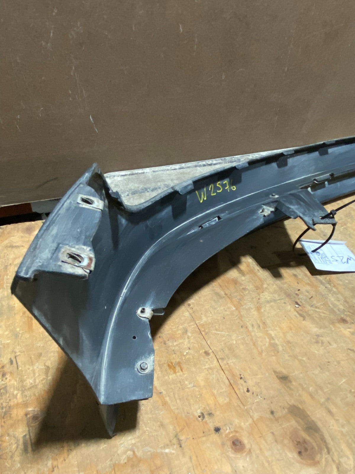2013 to 2017 Chevrolet Traverse OEM Front Bumper Lower Valance 20983796 W2576 PS5