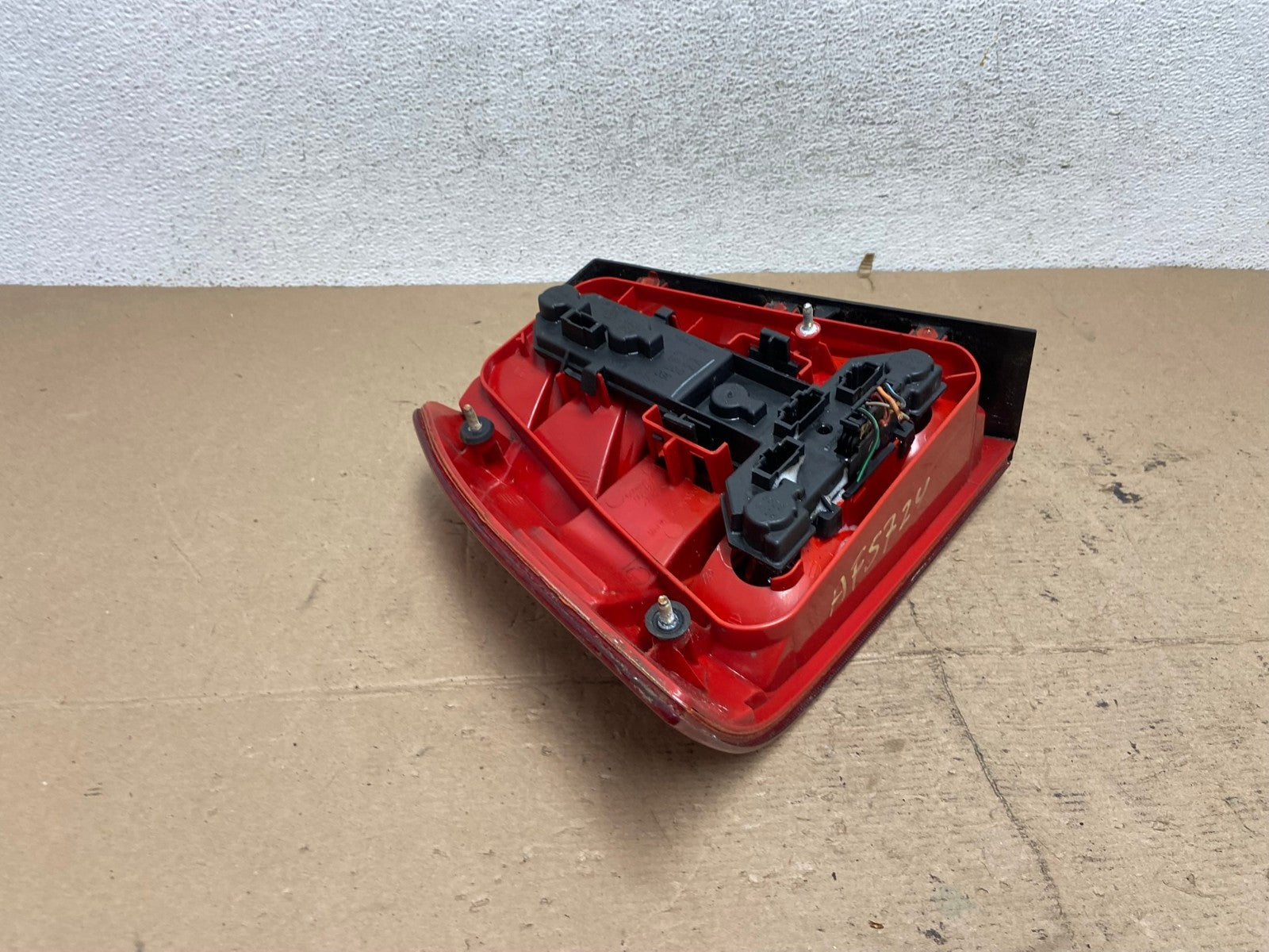 1999 to 2003 Volkswagen Jetta Sedan Right Passenger Tail Light AF5724 LK4