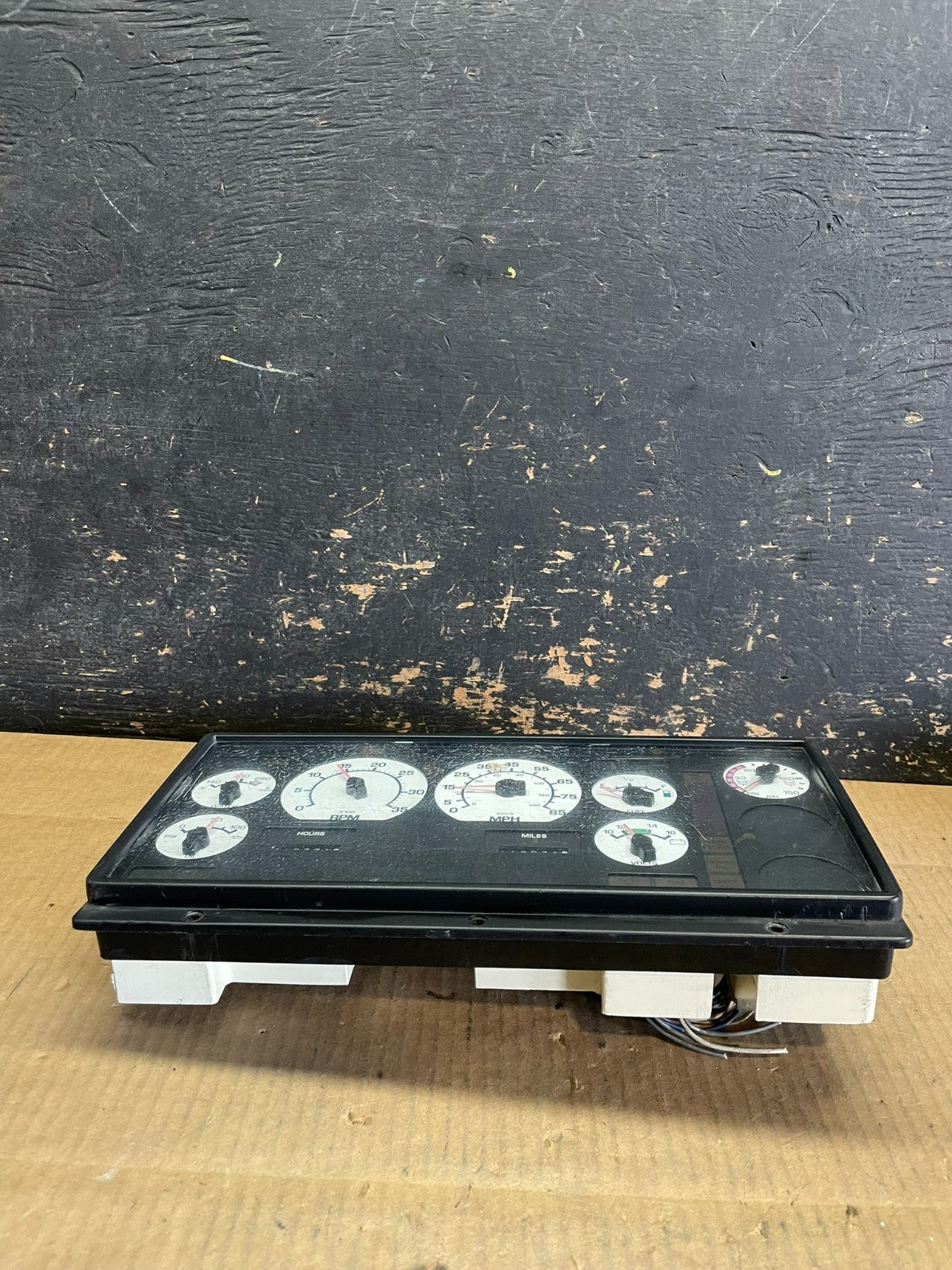 International Instrument Gauge Cluster Speedometer AA92932