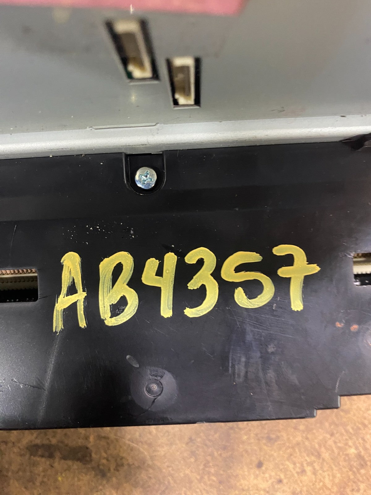 2011 to 2014 Hyundai Sonata Radio Navigation Screen Display ab4357 DG8