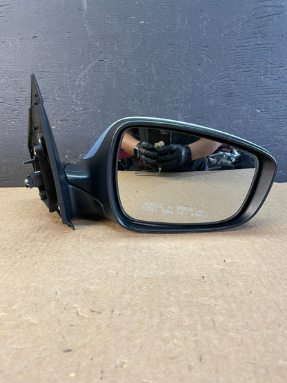 2012 to 2017 Hyundai Accent Right Passenger Side View Door Mirror AD0331 DW4