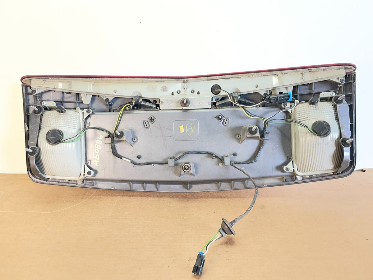 2003-2007 Cadillac CTS Trunk Panel Lid Backup License Plate 3rd Light ag0884 DG4