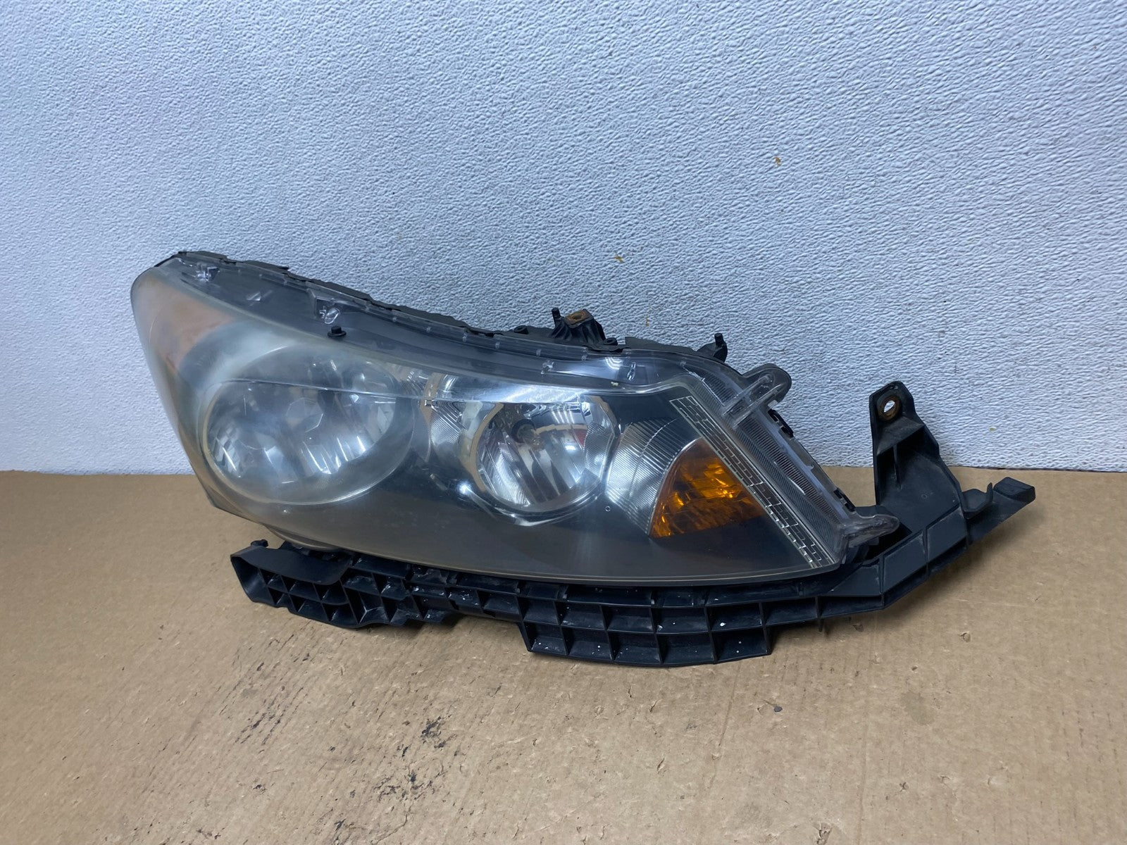 2008 to 2012 Honda Accord Sedan Right Passenger RH Headlight AG2341 DW1