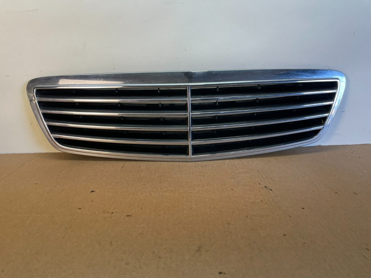 2000 to 2006 Mercedes S-Class W220 2208800383 Front Grill Grille AH02960