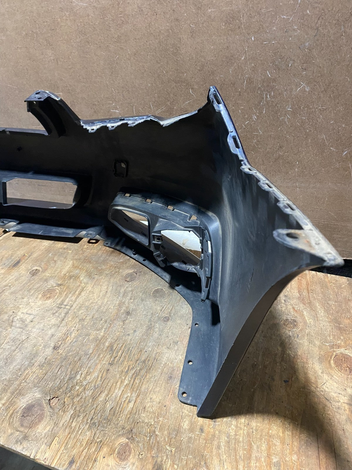 2013 to 2014 Subaru Legacy Front Bumper Cover 57704AJ13A AE36267