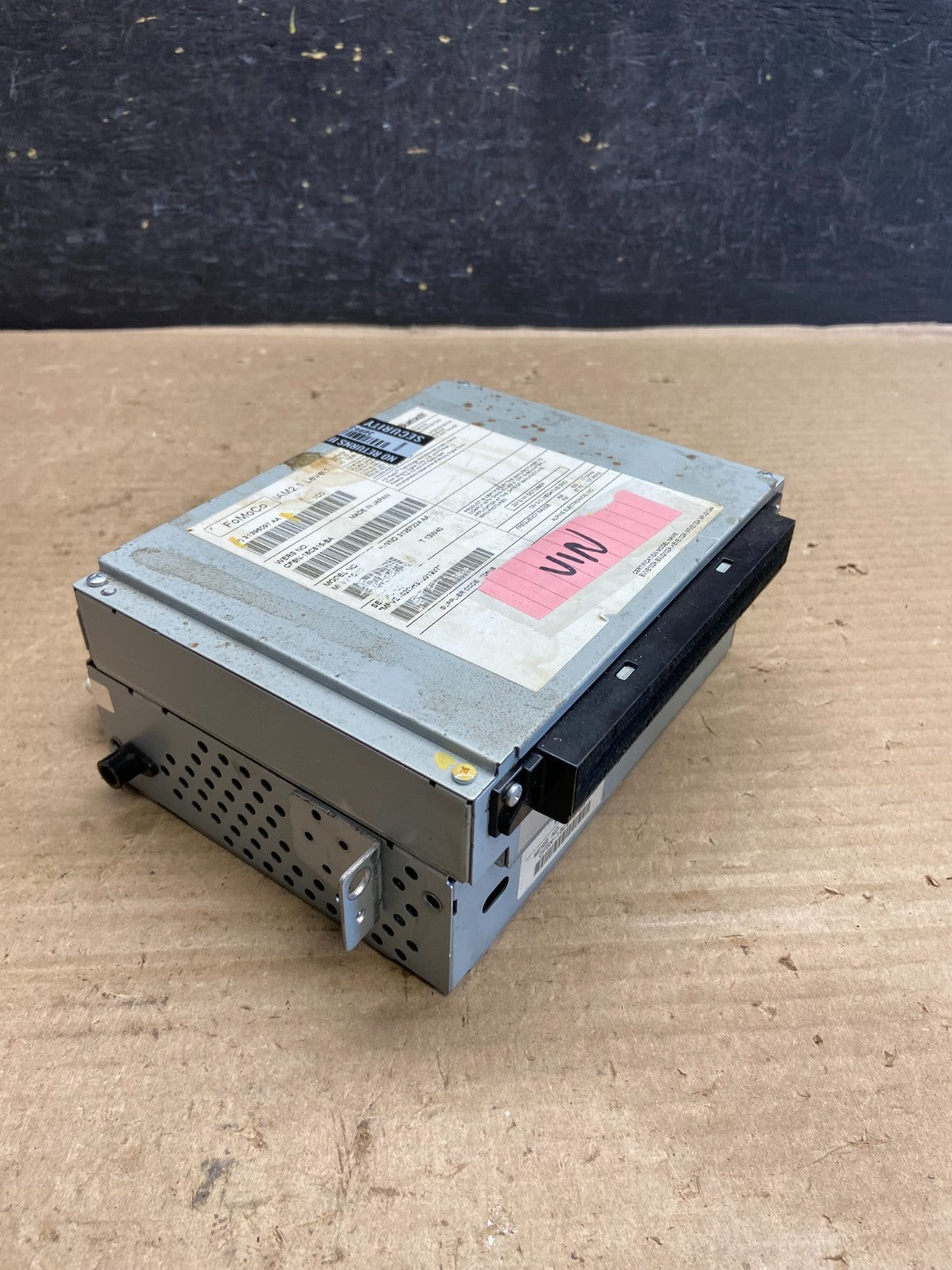 2011 2012 2013 2014 2015 Volvo S60 CD Player CD Player Radio Head Unit AH3798 DG1
