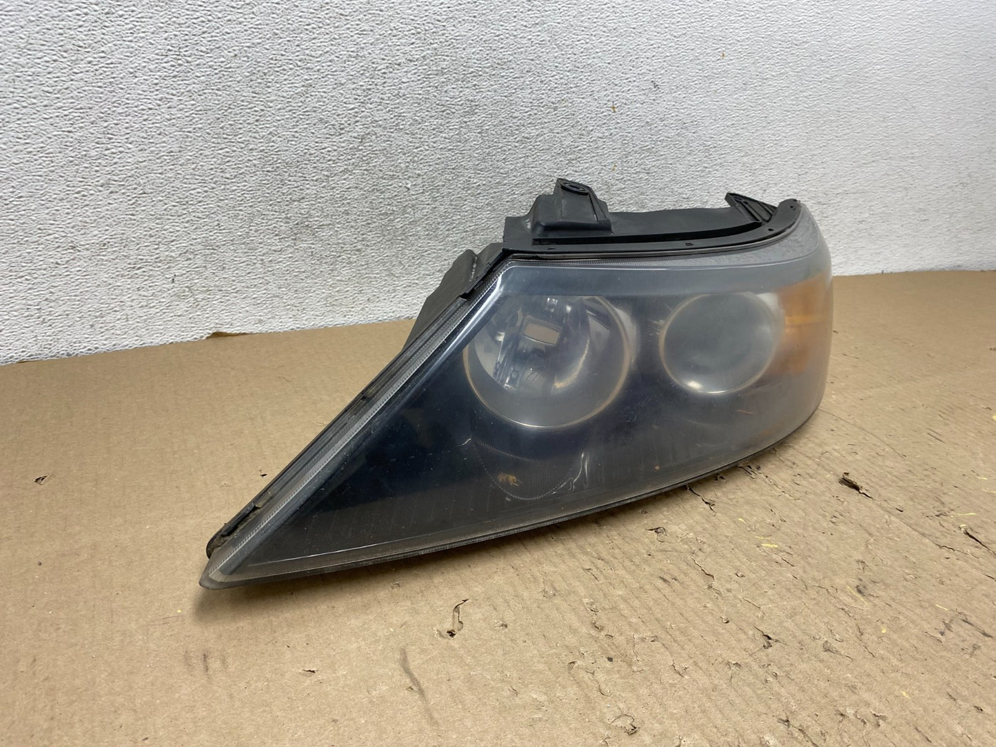 2011 to 2013 Kia Sorento Left Driver LH Side Headlight Halogen AG8071 DW1