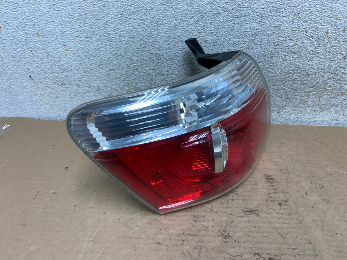 2007 to 2012 GMC Acadia Tail Light Left Side Driver Lh AI0975 LK2